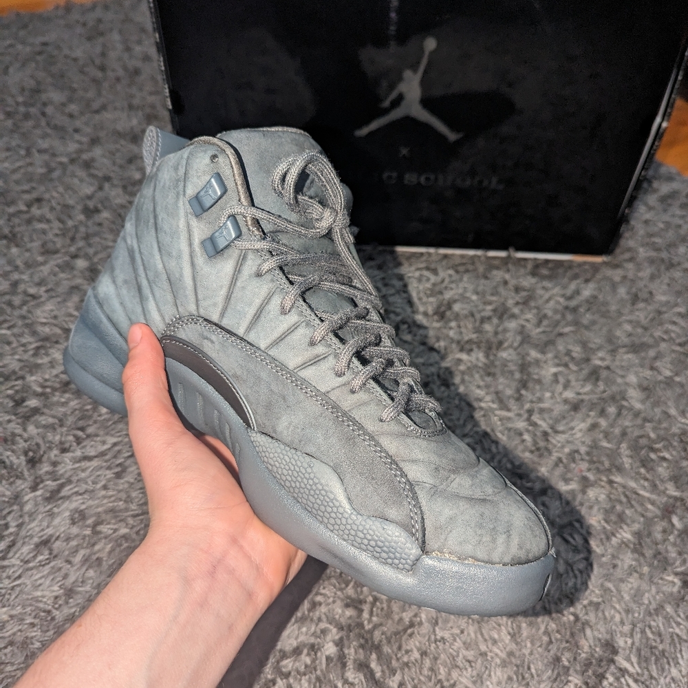 PSNY JORDAN 12 RETRO SIZE 9
